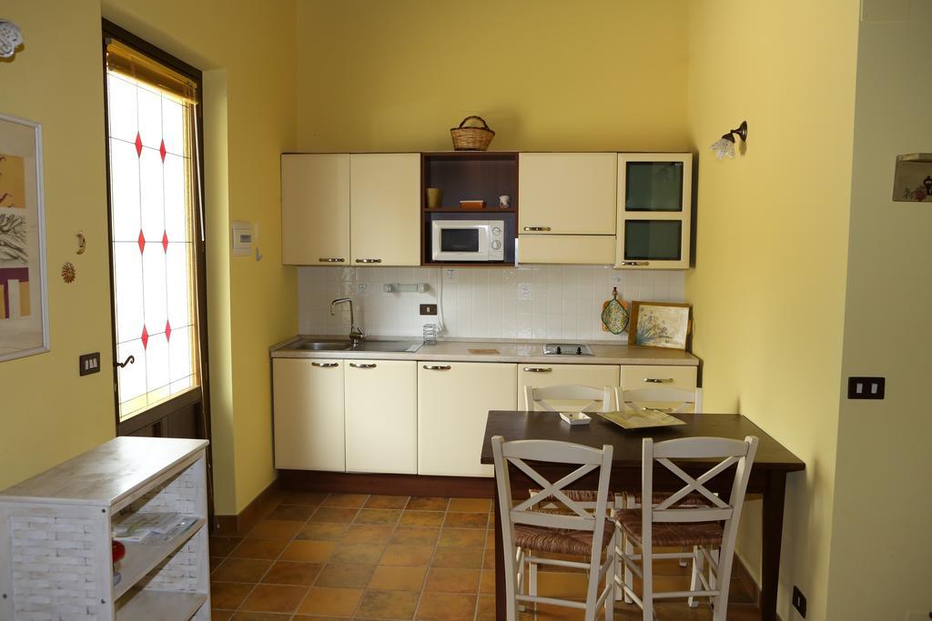La Locanda Del Picchio Country House Morro dʼOro Exterior foto